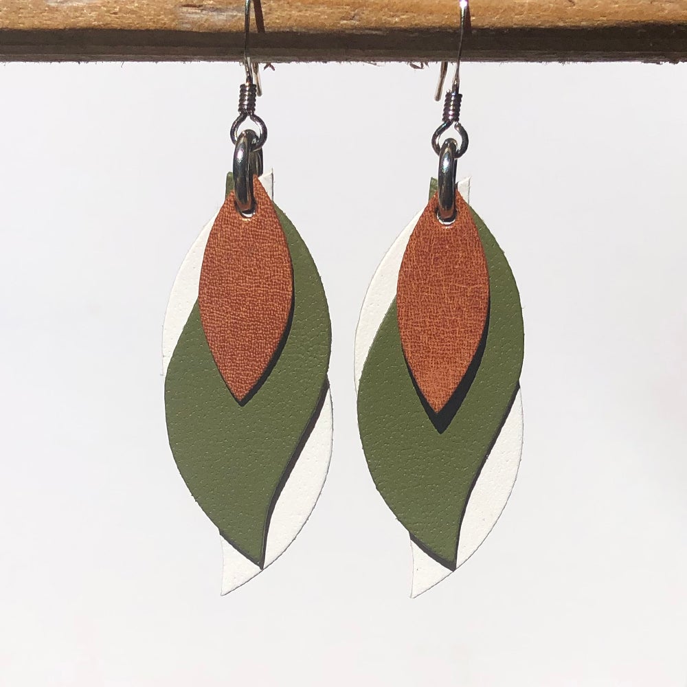 Handmade Leather Earrings - Leaf